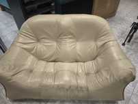 Sofa skórzana dwu osobowa, beżowa