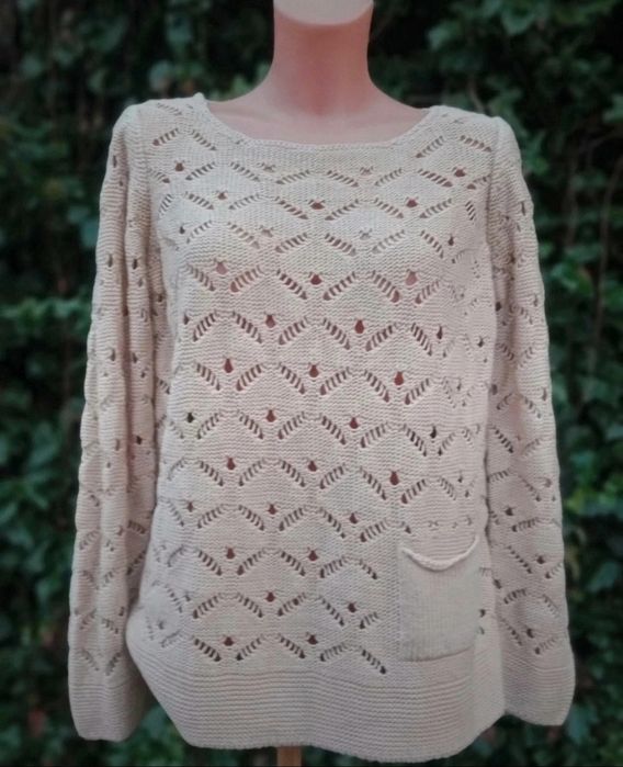 Beżowy sweter damski, sweterek ażurowy, z kieszeniami, rozmiar 42