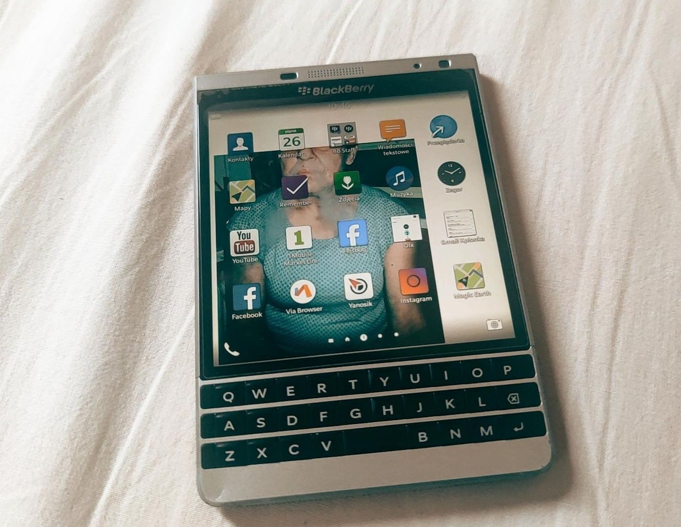 Blackberry Passport 3/32GB Sprawny, Zestaw,Natywne Aplikacje