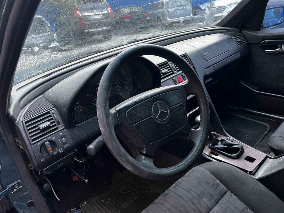 Mercedes-Benz C-Class с 180