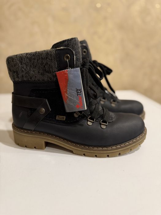 Зимові чоботи,сароги /ботинки