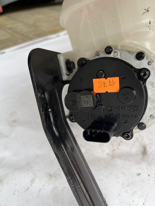 Бачок  kia niro ev