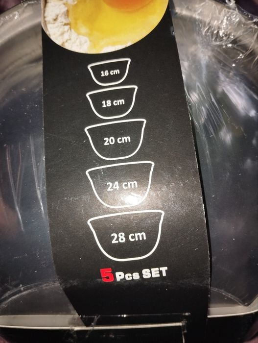 Набор мисок из нержавейки.