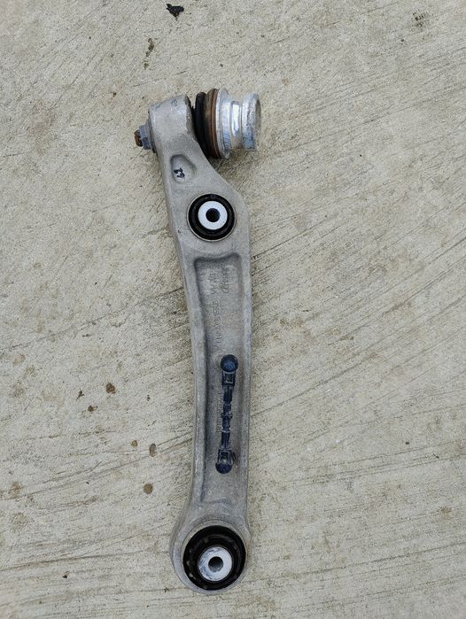 4M0407156E Audi q7 4М, Bentley bentayga,cayenne 9y рычаг правый прямой