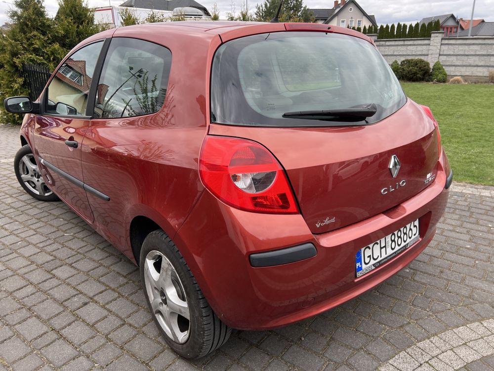 Renault Clio 1,2 Benz 130tys KM Klima 3-drzwi BEZWYPADKOWY Zarej w PL