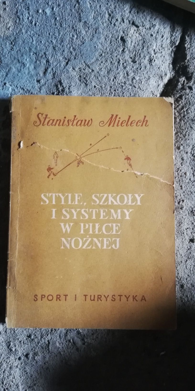 Style, szkoły i systemy w piłce nożnej