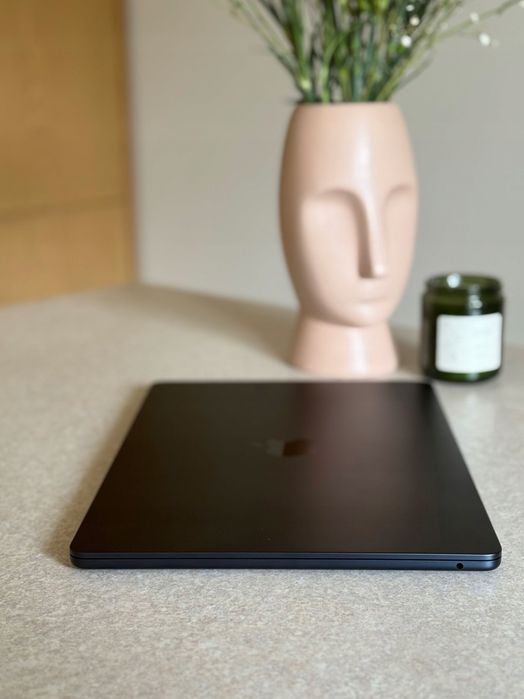 Apple MacBook Air 15” M3 • 8GB RAM • 256GB SSD • Midnight