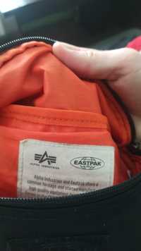 Продам сумку Eastpak x Alpha Industries