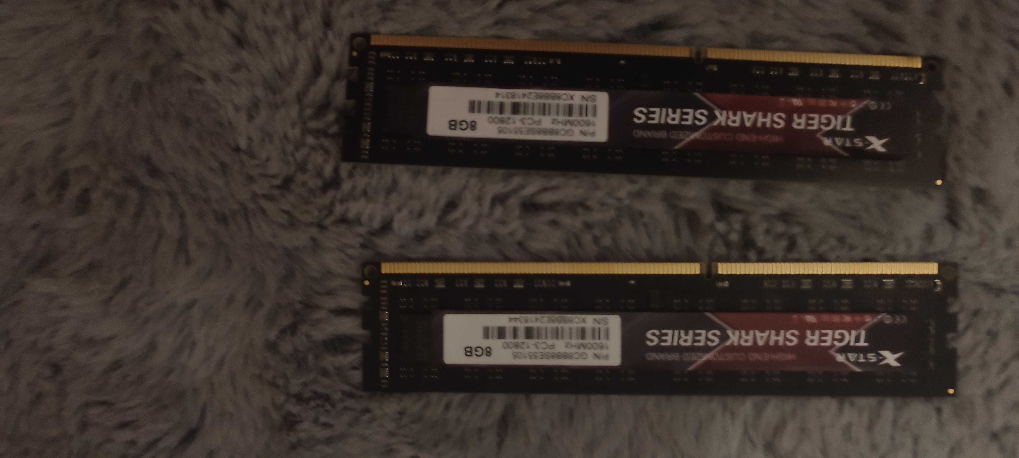 Dwie kostki pamięci 2x8Gb DDR3 1600Mhz