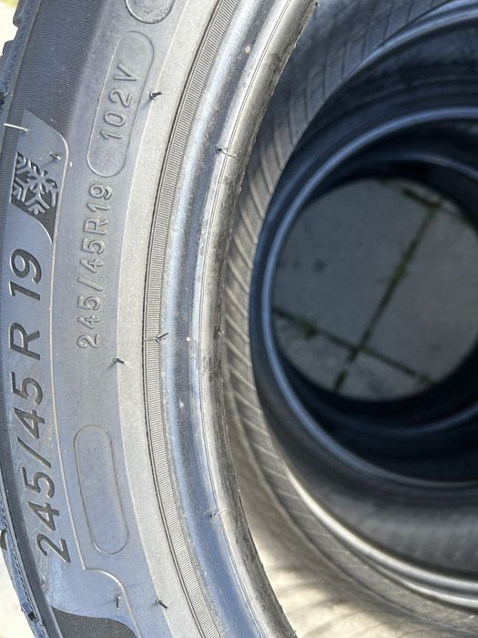109 Opony Zimowe Michelin 245/45/19 Bardzo Ładne