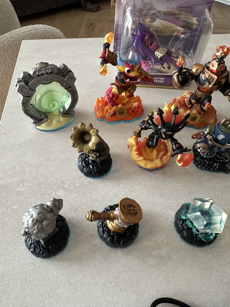 Portal oraz figurki do gry Skylander
