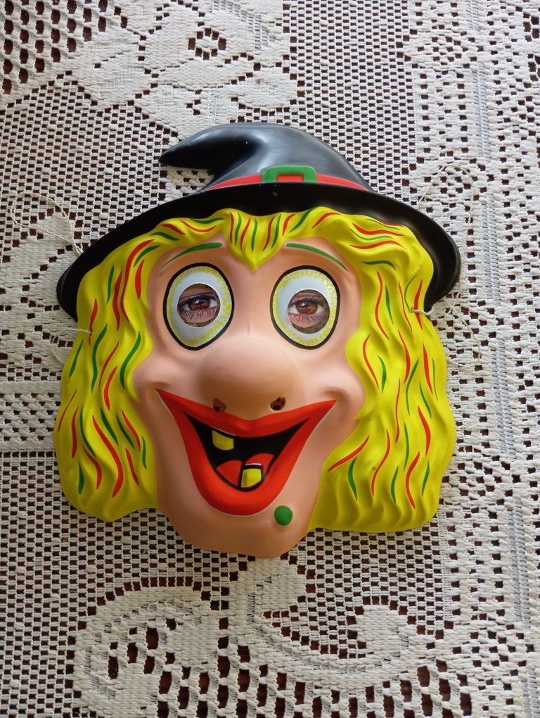 Maska na twarz plastik