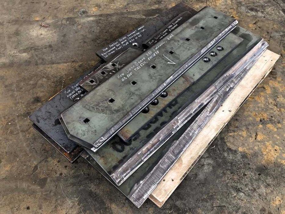 Ніж ковша HARDOX HB500 /09Г2С (Режущая кромка ковша)