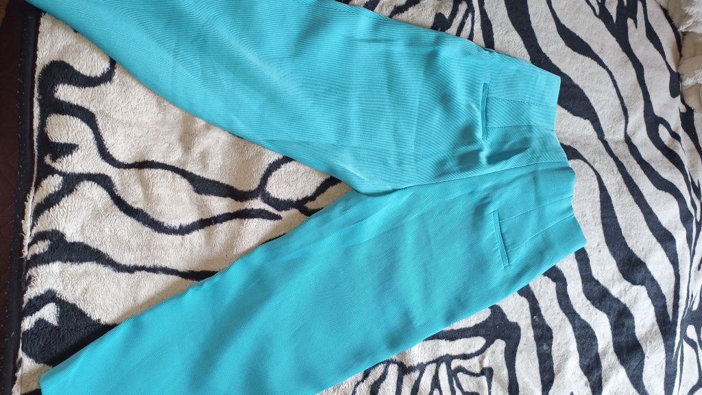 Komplet marynarka r L spodnie XL Zara