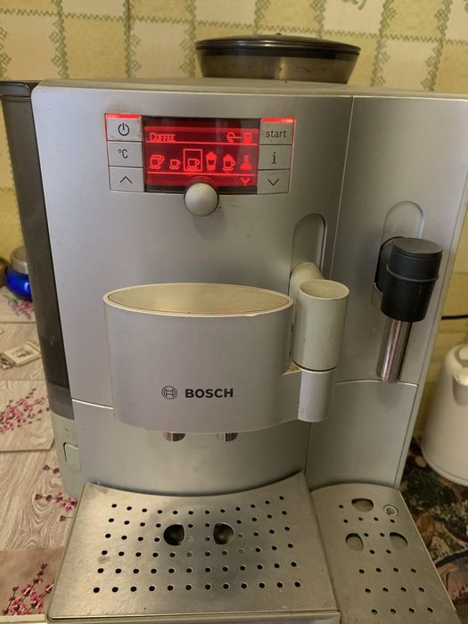 Продам кавомашину Bosch vero 100