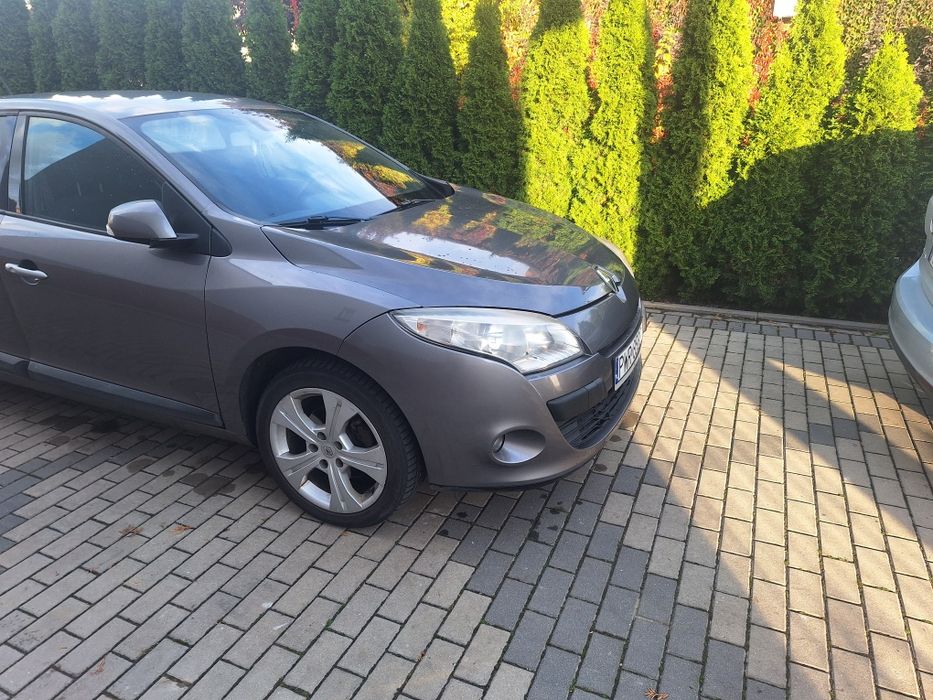 Sprzedam megane 3 1.9 130km