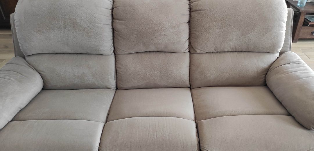 Sofá 3 lugares com relax com tratamento impermiabilizante