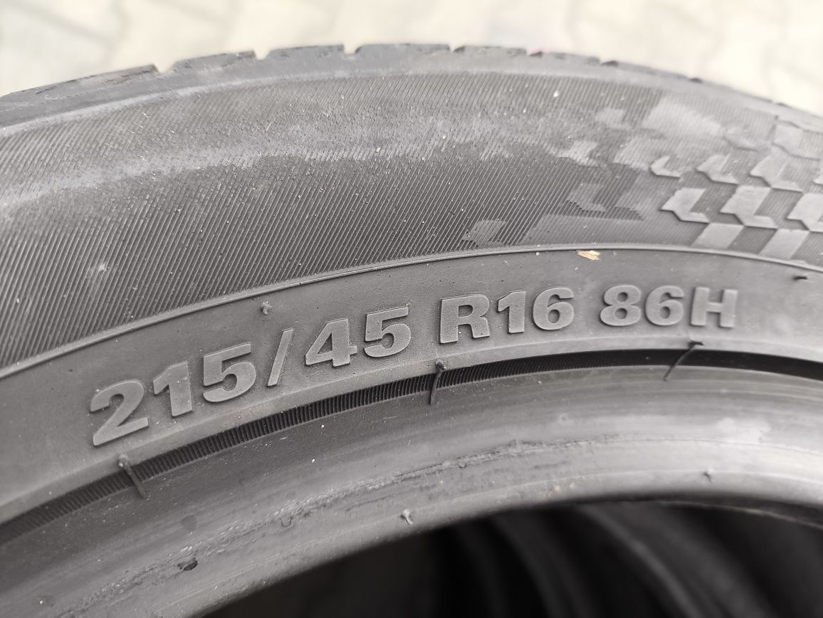 215/45/16 Kumho ecsta HS51 Komplet