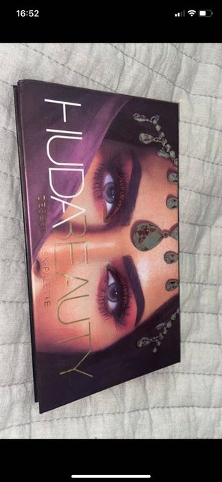Huda beauty paleta