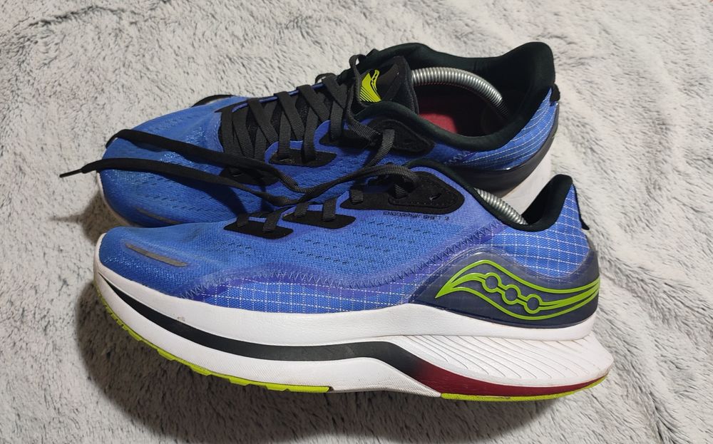 Saucony Endorphin r.44,5 Buty sportowe