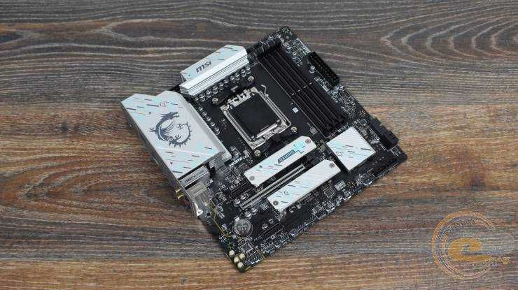 Материнская плата  MSI B650M GAMING PLUS WIFI (micro atx, материнка)