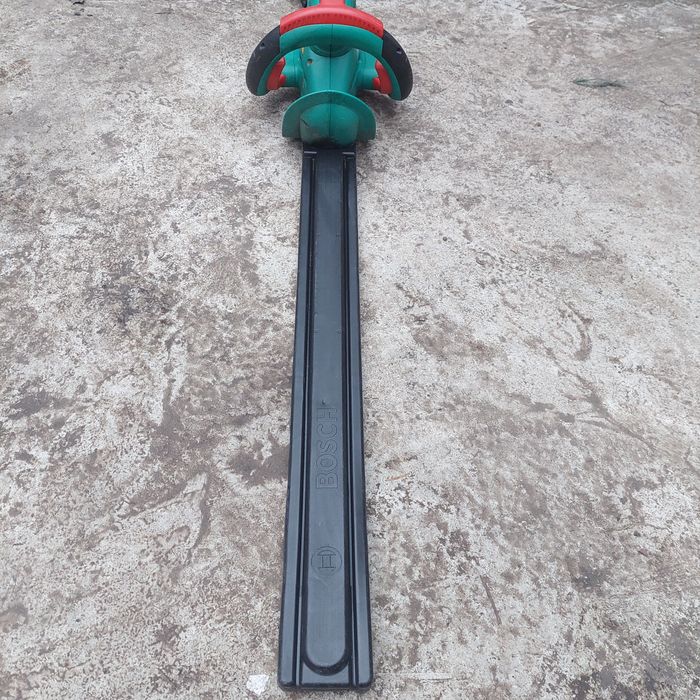 Кущоріз bosch бош кусторез для живоплоту для кущів