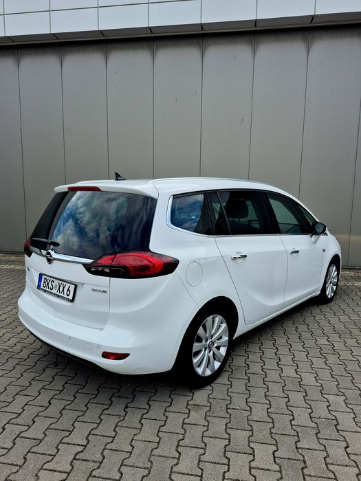 Opel Zafira 12r 1.4i 140KM 7os Navi Led Xsenon Niemcy Cosmo Zamiana
