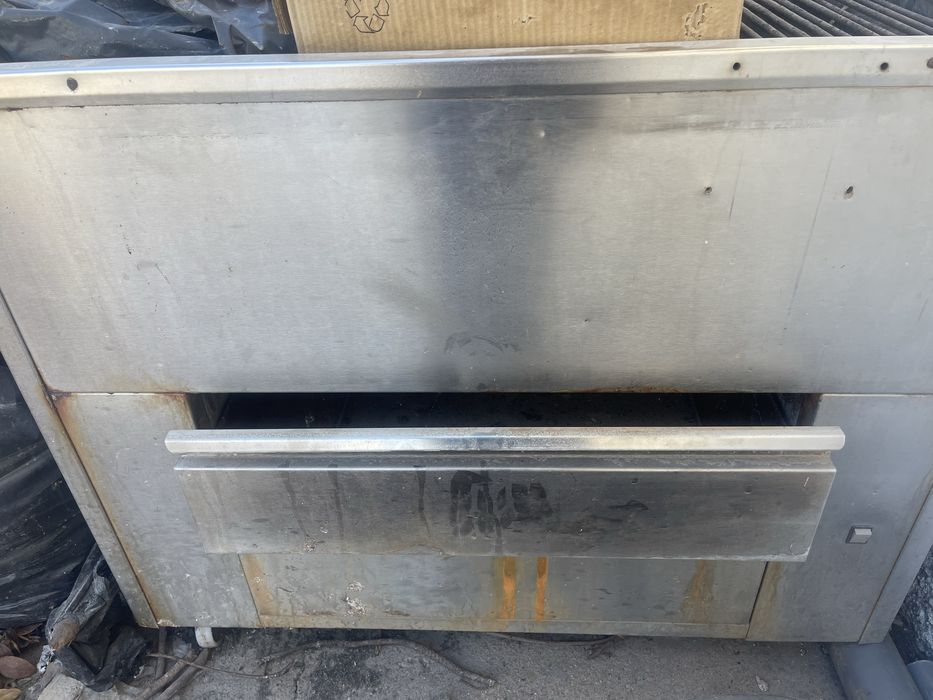 Vendo ou troco  churrasqueira industrial pela melhor oferta