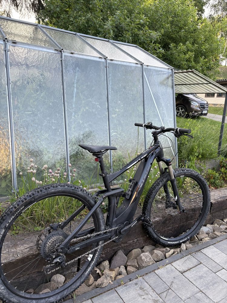 Ebike cube stereo 140