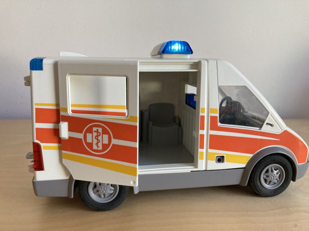 Playmobil karetka ambulans