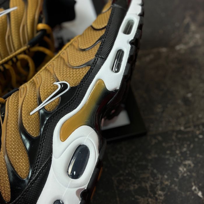 Кросівки Nike Tn Plus Оригінал Кросівки найк коричневі золоті жовті