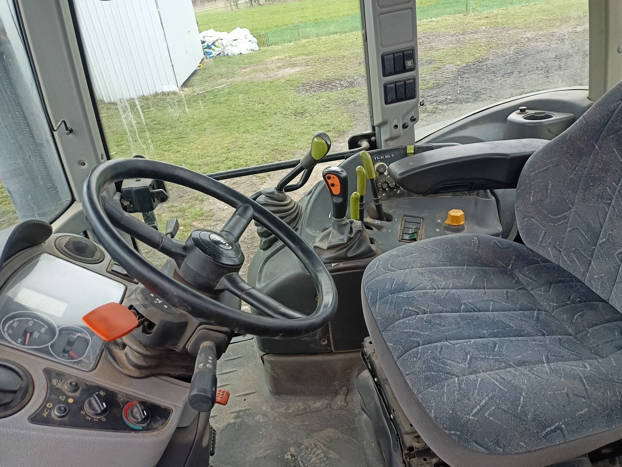 Claas Arion 630 C