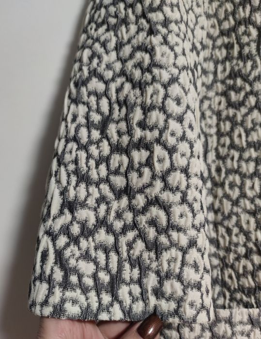 Красивий подовжений піджак від zara