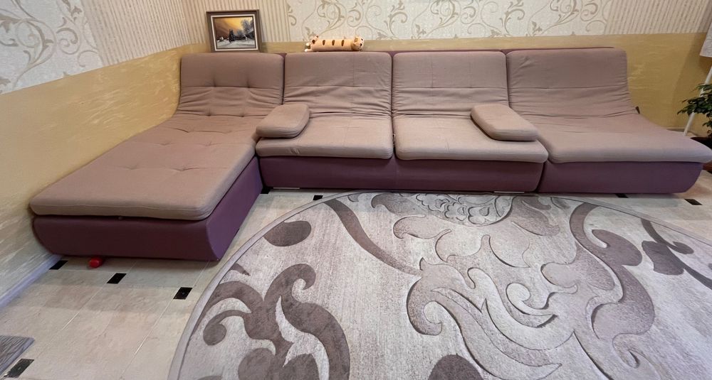 Диван для вітальні