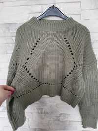 Sweterek dziewczęcy r.152