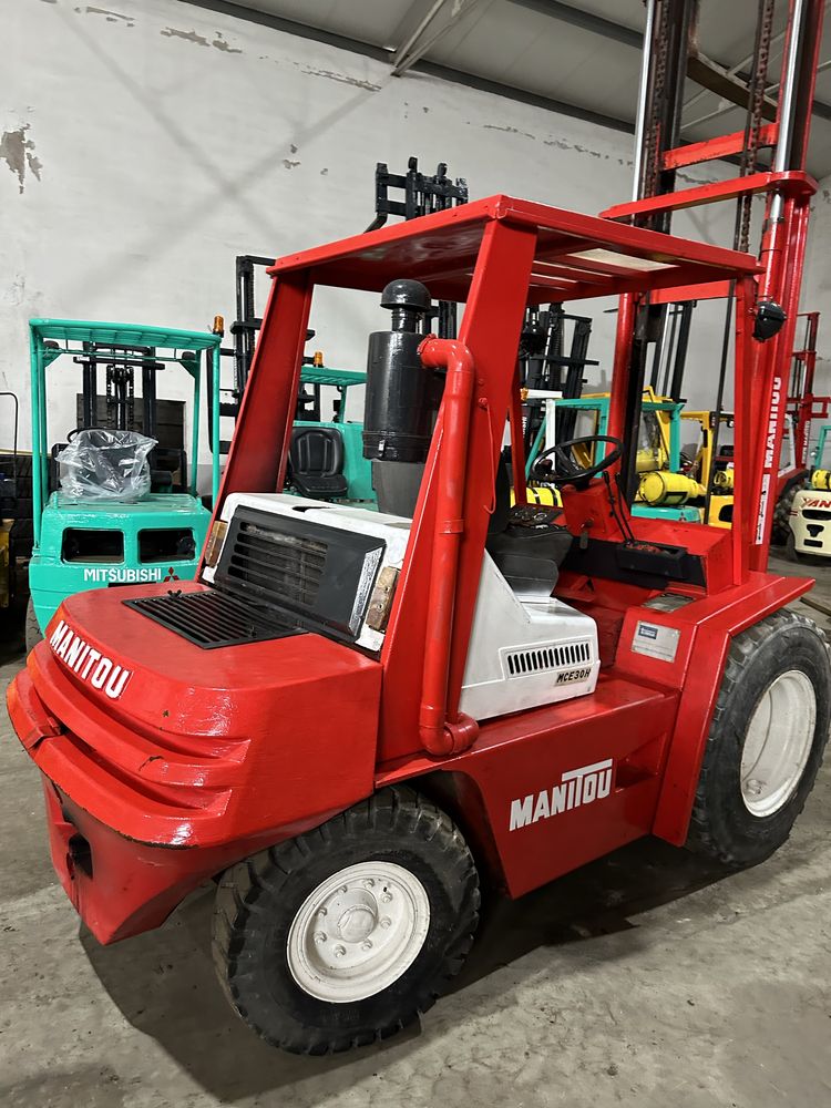 Empilhador manitou MC 30 de 3000 kgrs