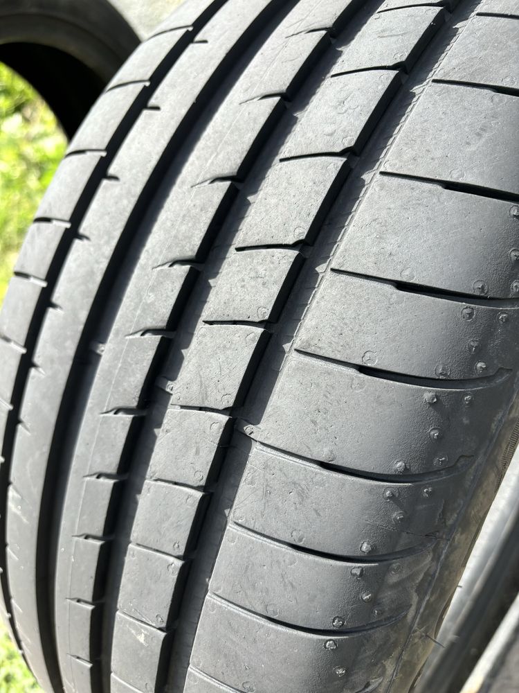 Продам нові шини 235 45 18 Goodyear