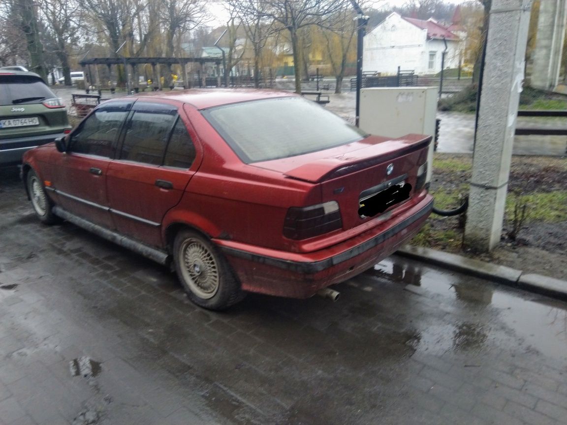 Продам е36 /1.8./1994р.в