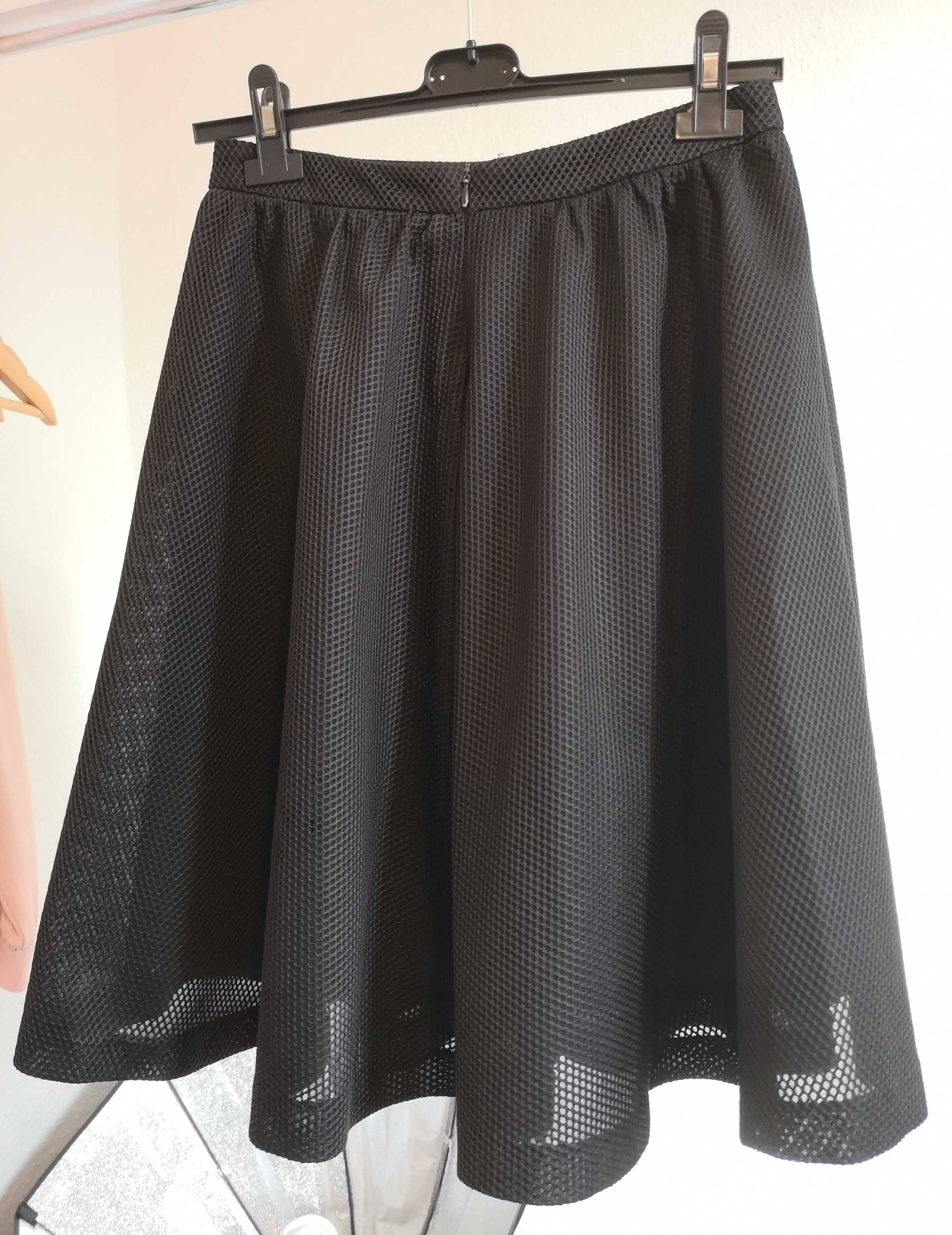 Elegancka czarna spódnica RESERVED, rozmiar 36, siateczkowy materiał