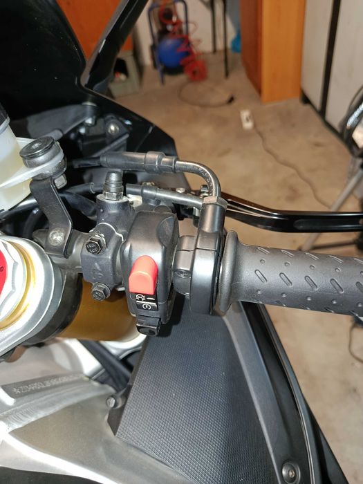 Oportunidade Aprilia rsv4