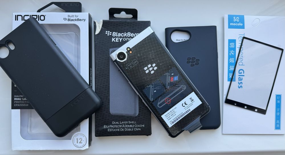 BlackBerry KeyOne BBB100-1 новий+оригінальні чохли+захисне скло