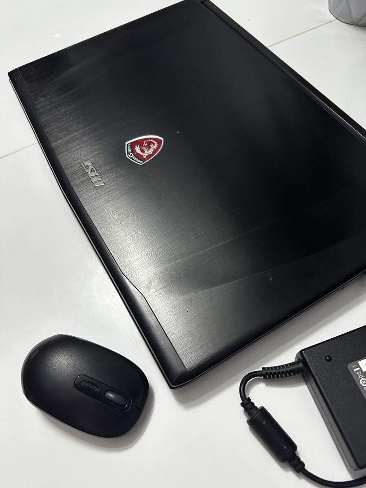 Laptot gamingowy msi GE72 7RD Apache