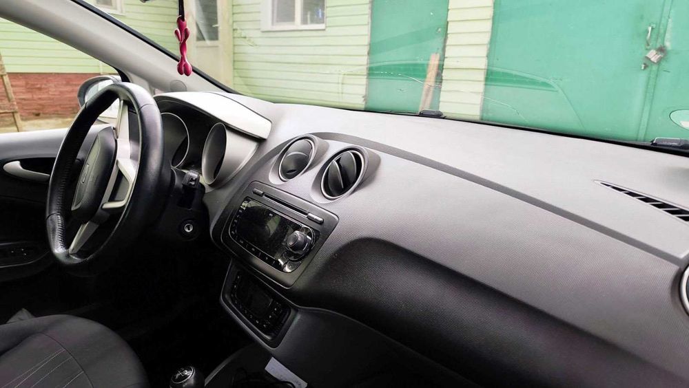 Seat Ibiza 1.2 Turbo-Diesel 2011 год