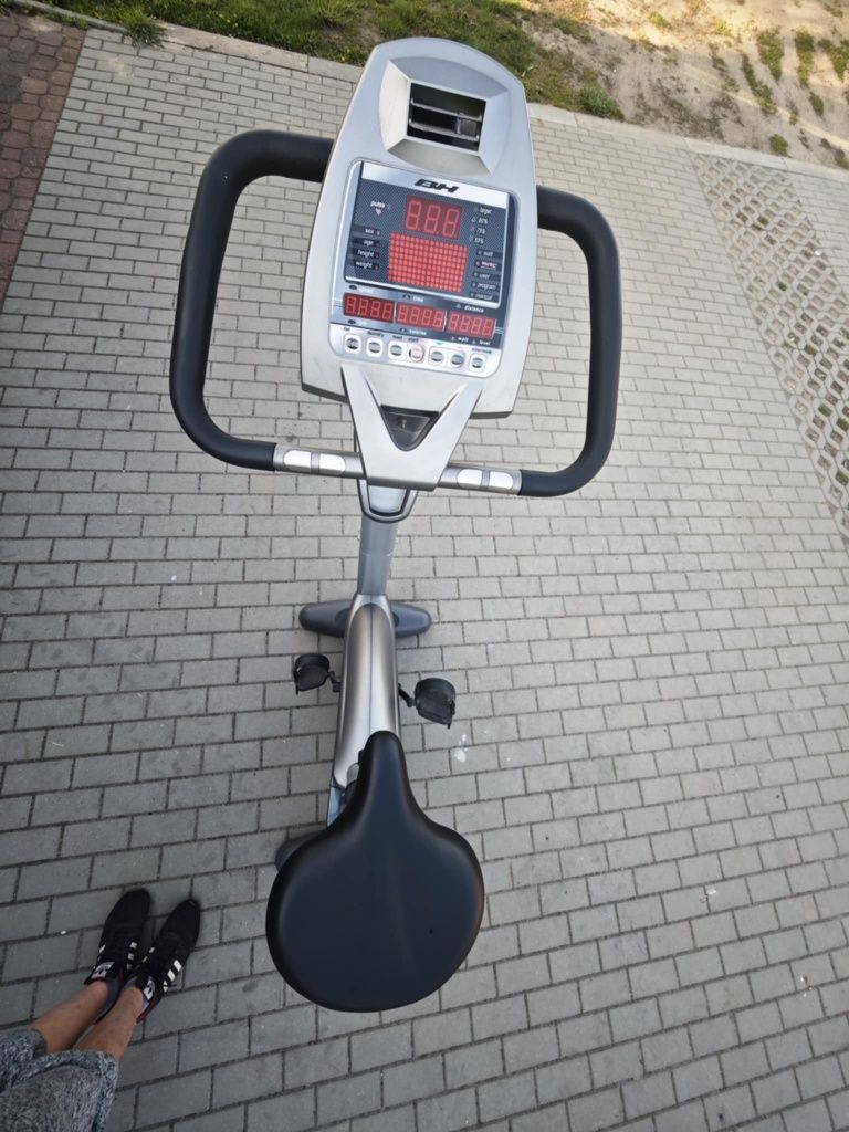 Rower Treningowy BH Fitness Elektromagnetyczny "Carbon Bike Generator"