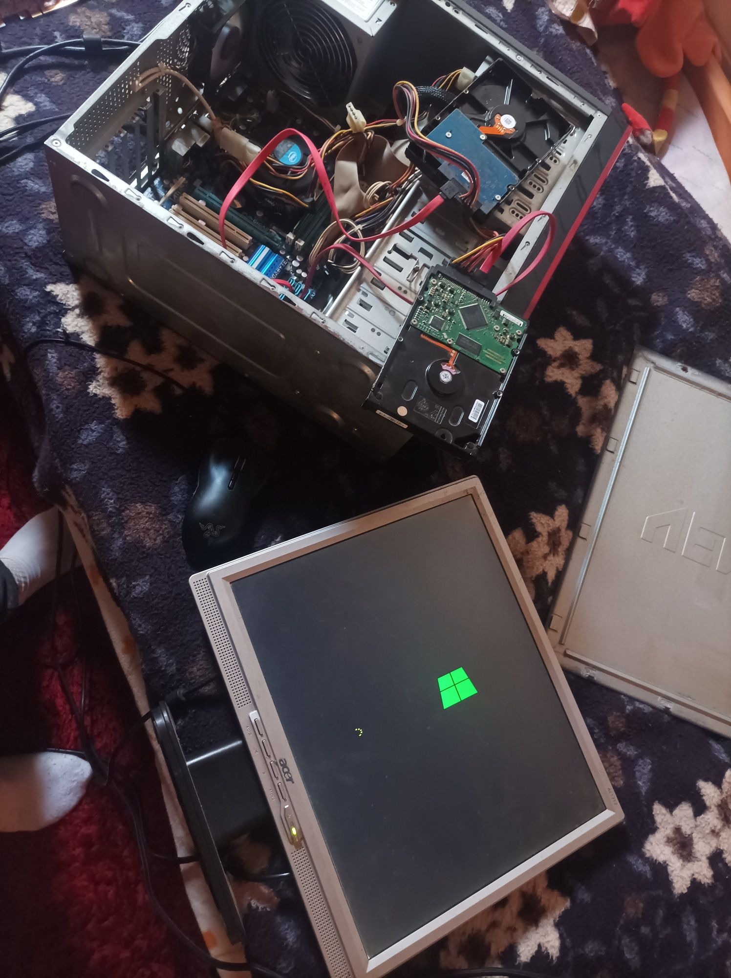 Vendo PC antigo+ acessórios