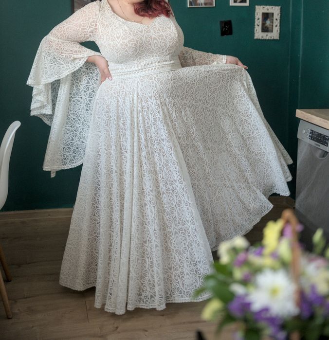 Suknia ślubna boho 46 - 48 długi rękaw koronka
