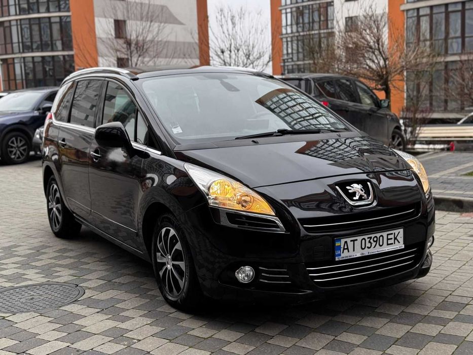 Peugeot 5008 2011