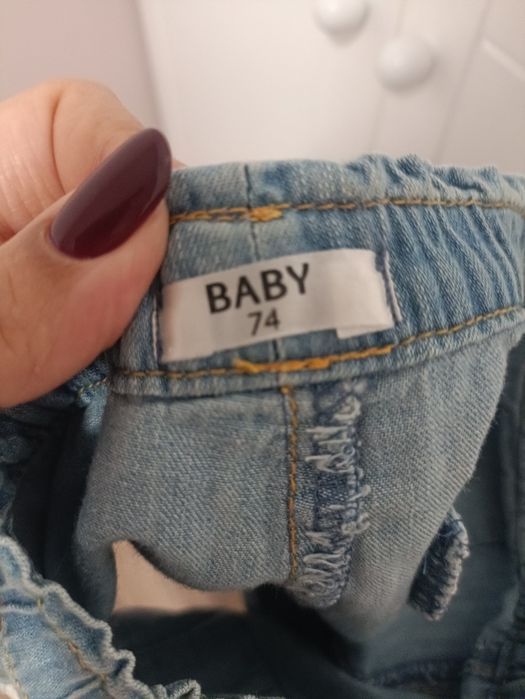 Jeansowe szorty / spodenki z koronką r. 74 (6-9 msc) pepco