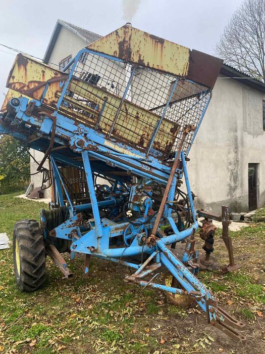 Бурякозбиральний комбайн