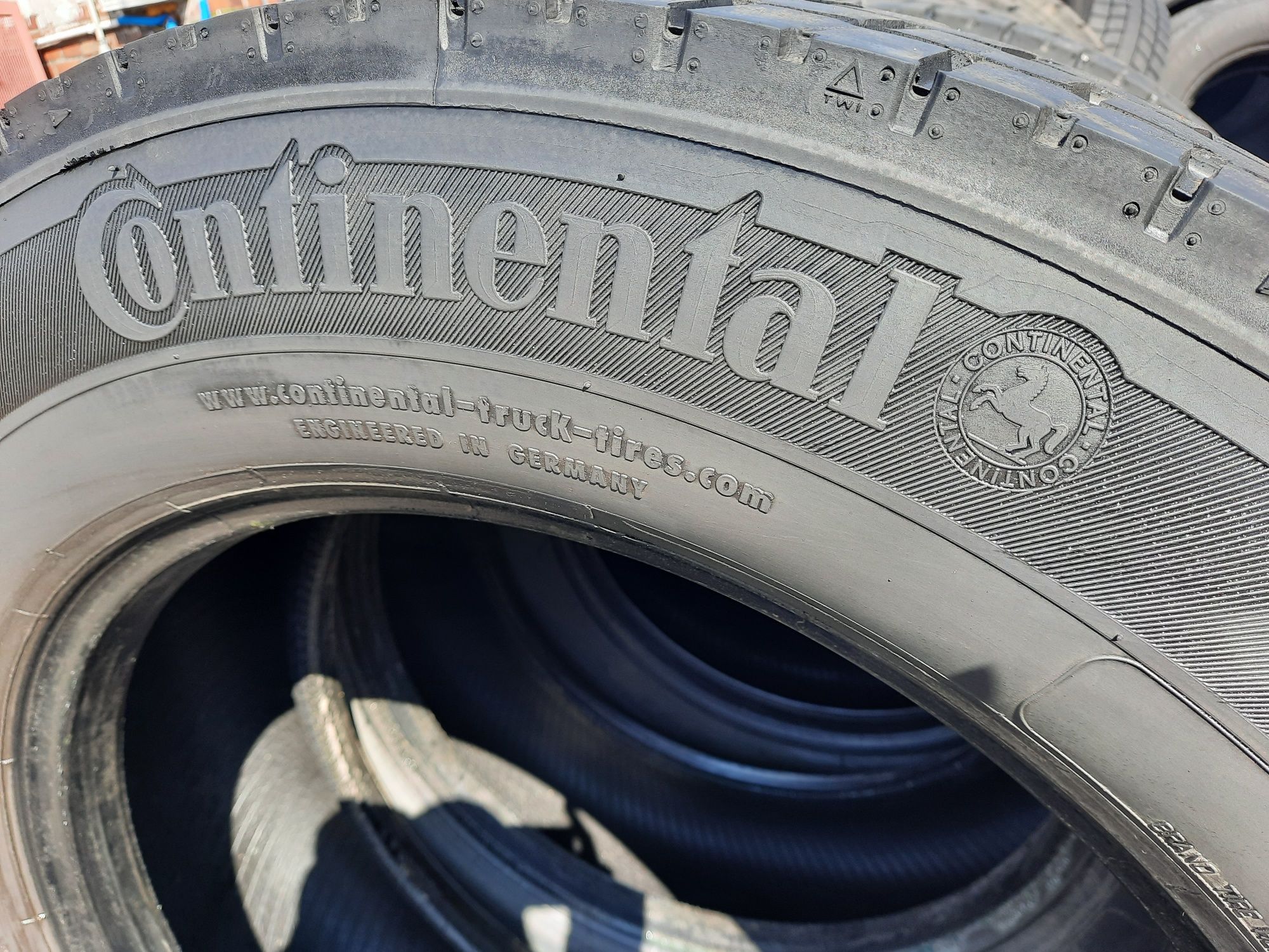 4x Używane OPONY 295/60R22,5 Continental Michelin Goodyear NAPĘDOWE
